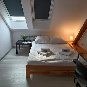 Sleep In Center Apartamento